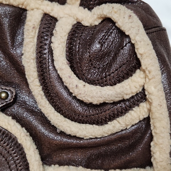 Jessica Simpson Brown and Cream Faux Leather and Sherpa Shoulder bag - Picture 15 of 16